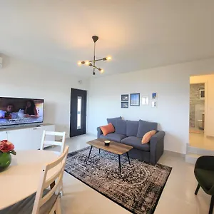 Apartman Big Blue, Maslenica