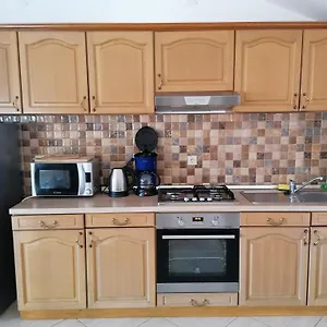 Monte Cristo Apartment